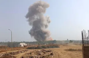 Maharashtra Blast, Bhandara News, Jawahar Nagar Incident, Ordnance Factory Explosion, Rescue Operation, Fire Safety, Nagpur Medical Assistance, Maharashtra News Updates.