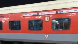 Maharashtra train accident, Jalgaon train accident, Pushpak Express, Karnataka Express accident, 11 dead in train accident, train accident Jalgaon, Maharashtra railway incident, Pushpak Express passengers, Railway rescue operation, Train collision news