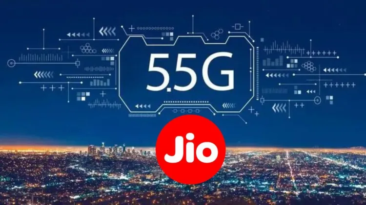 Reliance Jio ने भारत में अपना नया 5G नेटवर्क पेश कर दिया है। इसे कंपनी ने 5.5G