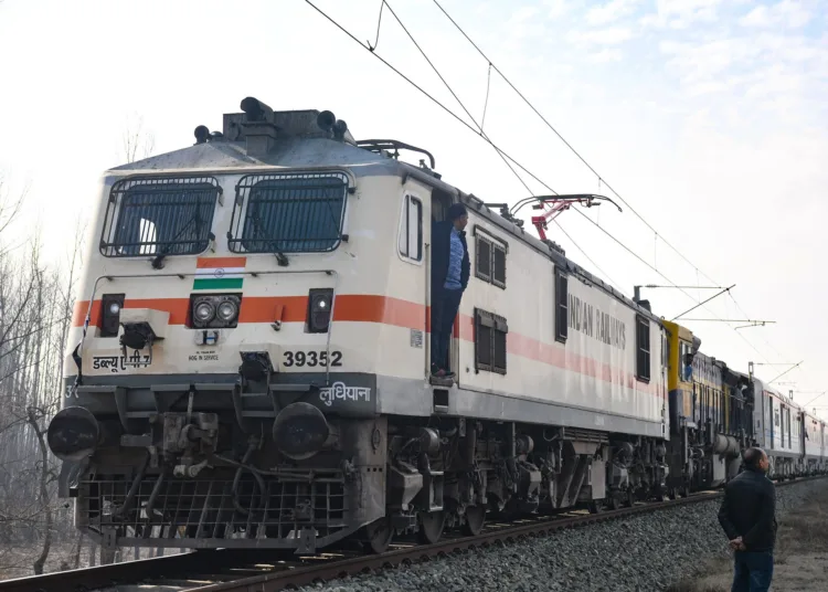 Train to Kashmir, Vande Bharat Express, Udhampur-Srinagar-Baramulla Rail Link, Katra Railway Station, Budgam Railway Station, Chenab Bridge, Anji Bridge, Republic Day Train Trial, Gati Shakti Railway Project, Jammu Kashmir Rail Connectivity, Vande Bharat Train Trial, Srinagar to Katra Vande Bharat, Indian Railways Project, February Train Launch, Northern Railway News.