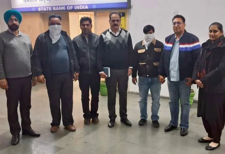 Punjab Vigilance Bureau news, Bathinda bribery case, ₹30,000 रिश्वत, Palwinder Singh bribery case, Honey Munjal architect arrest, Corruption in Municipal Corporation, नक्शा पास रिश्वत, Bathinda Vigilance action, रिश्वत के खिलाफ कार्रवाई, Anti-Corruption Punjab।