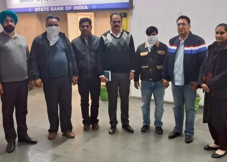 Punjab Vigilance Bureau news, Bathinda bribery case, ₹30,000 रिश्वत, Palwinder Singh bribery case, Honey Munjal architect arrest, Corruption in Municipal Corporation, नक्शा पास रिश्वत, Bathinda Vigilance action, रिश्वत के खिलाफ कार्रवाई, Anti-Corruption Punjab।