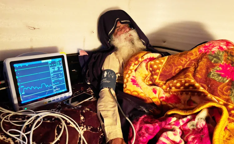 Jagjeet Singh Dallewal marnvrat, Kisan Leader Fast unto death, Khanouri Border protest, Priya Ranjan agriculture ministry, 14th February meeting, Punjab police ADGP, Medical treatment for Dallewal, Kisan Morcha demands, Kisan leader health condition, Chandigarh meeting February 14, Fast protest at Khanouri border.