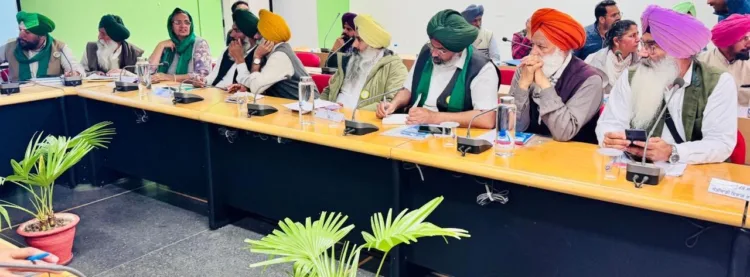 PUNJAB ACTS AS BRIDGE IN FACILITATING MEETING BETWEEN UNION GOVT & FARMERS