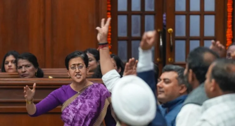 AAP Shock! 21 विधायक 3 दिन के लिए निष्कासित, Amantullah Khan कैसे बचे? 1 AAP 21 MLA Suspend From Delhi Assembly Session Only Amanatullan Khan Survived