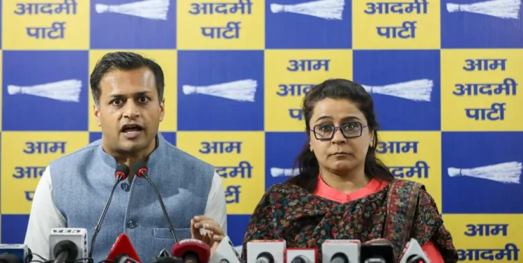 Amit Shah Ki Gunda Gardi : ‘‘आप’’ का खुलासा, चुनाव में हार को देख बौखलाई भाजपा पुलिस संरक्षण में कर रही गुंडई 1 AAP