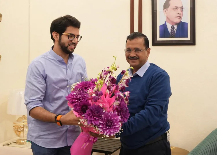 Aditya Thackeray Meets Arvind Kejriwal