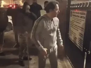 VIDEO: पंजाब के मंत्री को दिल्ली पुलिस ने रोका, कहा – ‘आप यहां के मंत्री नहीं हैं’, रात 2 बजे थाने में गहमागहमी”