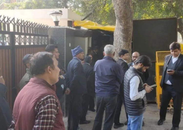 Arvind Kejriwal के घर ACB