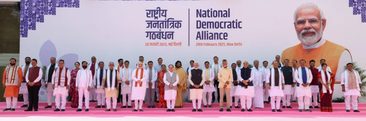 दिल्ली में एनडीए का शक्ति प्रदर्शन: मुख्यमंत्रियों की बैठक में पहुंचे पीएम मोदी 1 BJP-Led NDA Chief Ministers Hold Meeting