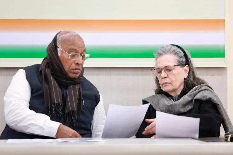 Delhi Elections में Congress की 'EAGLE' Team एक्शन में – वोटिंग गड़बड़ी का करेगी पर्दाफाश! 1 Mallikarjun Kharge