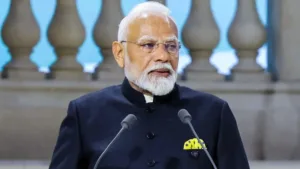 Mumbai police apprehended a man over threat call to pm modis aircraft