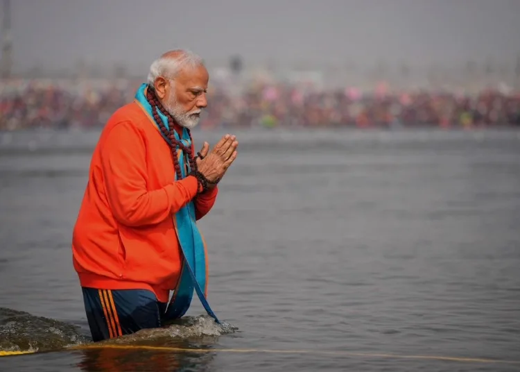 PM Modi Prayagraj Sangam Snan