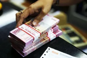 What is Islamic bond Indonesia raises 734 million Dollar from auction