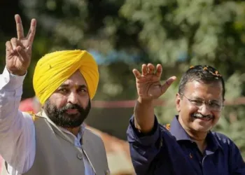 CM Mann and Kejriwal