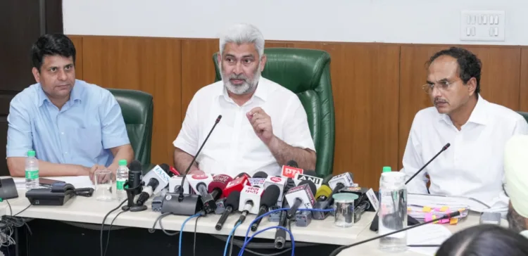 मजदूरी दरों में बढ़ोतरी से मजदूरों को मिलेगा बड़ा फायदा, एक साल में जेब में आएंगे 10 करोड़ रुपये: लाल चंद 1 Lal Chand