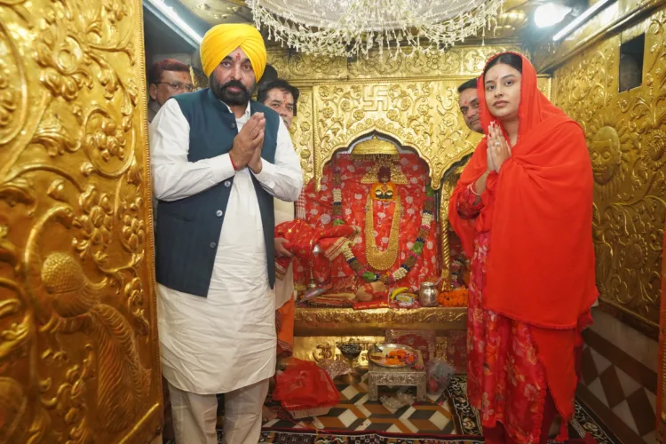 श्रद्धालुओं को बड़ी सौगात की तैयारी – मुख्यमंत्री ने शक्तिपीठ माता श्री नैणा देवी में टेका माथा 1 Naina Devi Maa