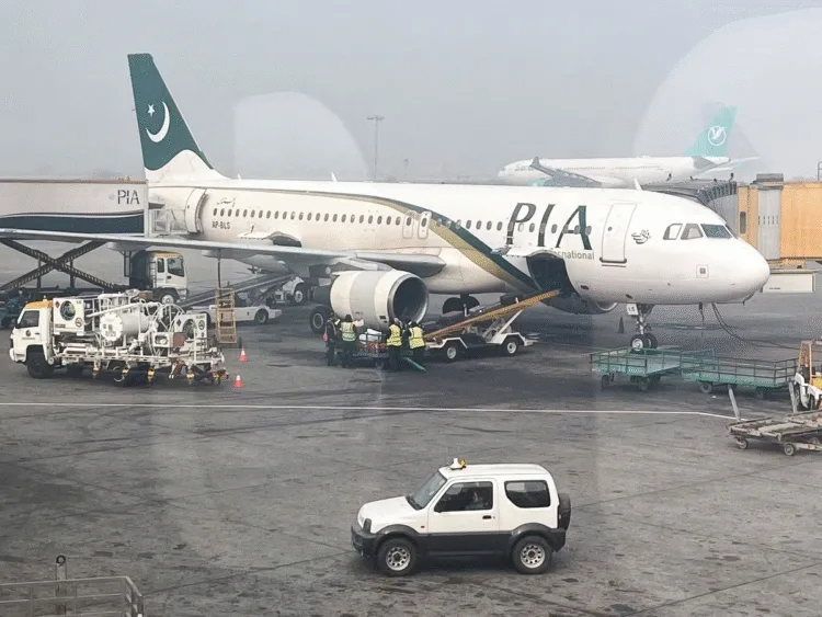 India का Next Move: Pakistan के Planes और Ships पर लग सकता है Ban! 1 Pakistani planes in Indian skies