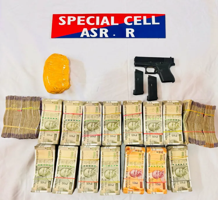 हथियार, हेरोइन और हवाला – अमृतसर में Police की ताबड़तोड़ रेड, गिरफ़्तार हुए तस्कर! 1 Punjab Police