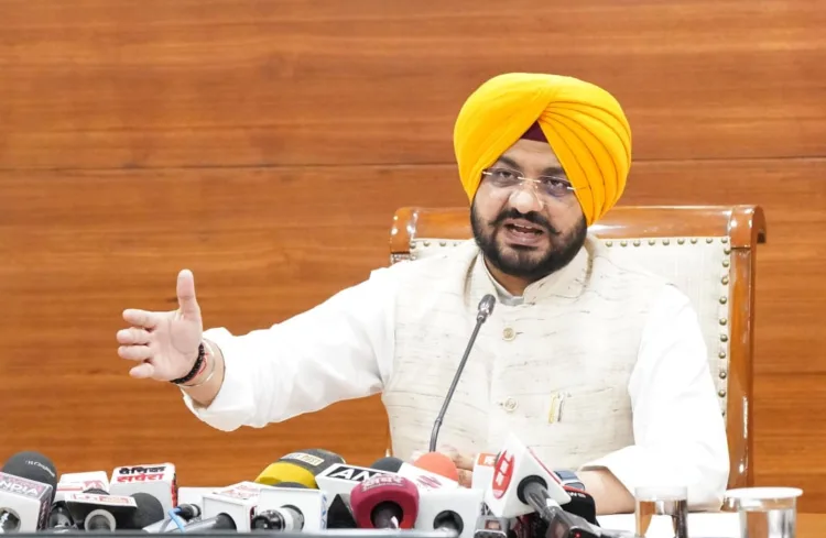 पंजाब के श्रम विभाग ने कल्याणकारी योजनाओं को किया और सरल: तरुणप्रीत सिंह सौंद 1 Sondh