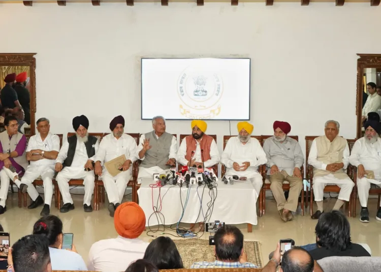 Punjab Water War: CM Mann बोले- फरमान से छीना पानी, BJP बोली- पंजाबी धक्का बर्दाश्त नहीं करेंगे!