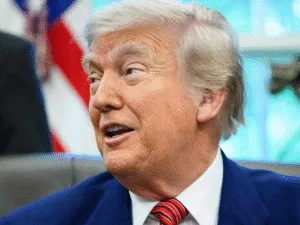 After Apple donald Trump also threatened Samsung said make smartphones in America not in india