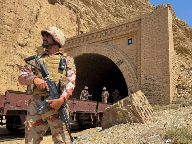 Balochistan Blast: 7 पाकिस्तानी फौजियों की मौत से मचा हड़कंप! 1 Blast in Balochistan Pakistan Pakistani soldiers killed