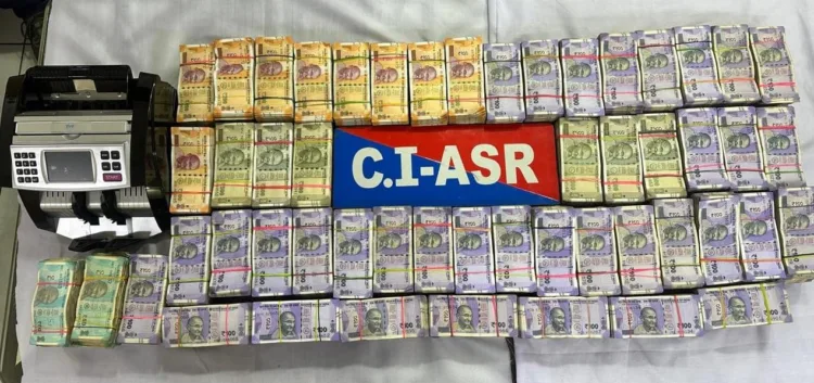 कनाडा स्थित तस्कर के तीन गुर्गे 2.5 किलो हेरोइन, 42 लाख रुपये ड्रग मनी के साथ गिरफ्तार 1 Crime