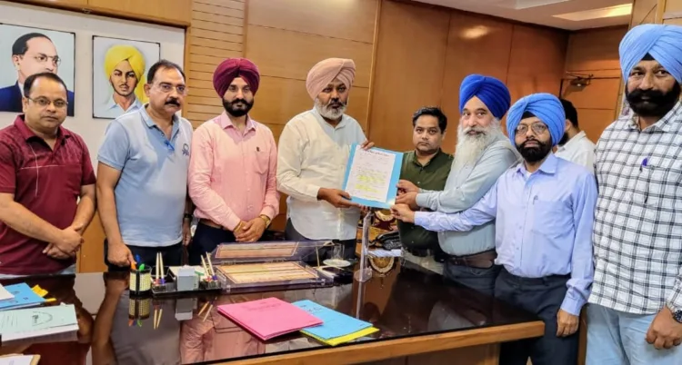 कैबिनेट सब-कमेटी द्वारा विभिन्न कर्मचारी यूनियनों के साथ बैठकें 1 कैबिनेट सब-कमेटी