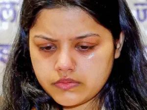 Himanshi Wife of Navy officer Lt Vinay Narwal killed