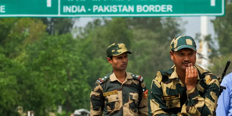 23 KM INDIA - PAKISTAN BORDER 1 KM