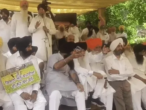 Sukhbir Badal का बड़ा विरोध! लुधियाना में धरने पर बैंड-बाजा लेकर BJP नेता भी उतरे 1 Sukhbir Badal Protest Against Land Acquisition Ludhiana