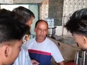 Attempt to naked employee to identify him, Hindu organizations ruckus at muzaffarnagar Dhaba before Kanwar Yatra in UP