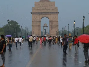 Delhi NCR Sudden Weather Change ThunderStorm Rain IMD Latest Update Yellow Alert
