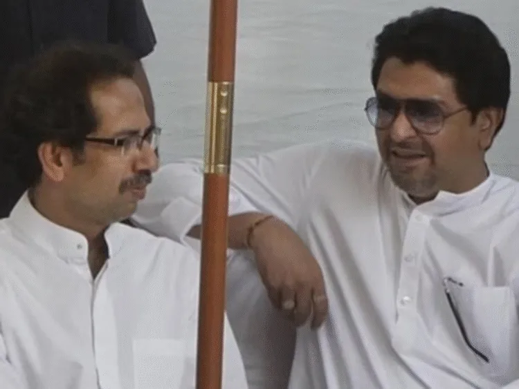 अगर एक हुए उद्धव-राज ठाकरे तो BJP की बैंड बजेगी? Survey ने खोली पोल! 1 If Uddhav and Raj Thackeray unite what will happen to BJP