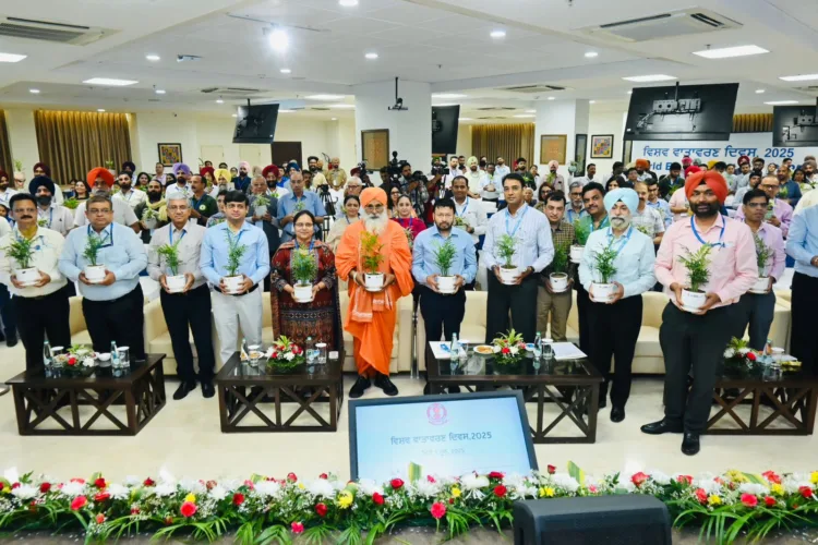 स्थानीय निकाय मंत्री डॉ. रवजोत सिंह ने पर्यावरण सुरक्षा के लिए प्लास्टिक का उपयोग छोड़ने की अपील की 1 Ravjot Singh