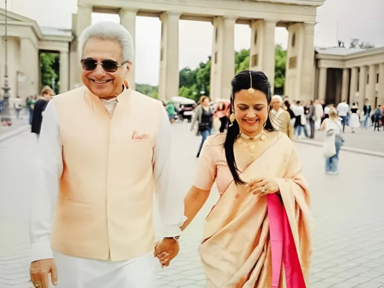 TMC की Mahua Moitra ने Germany में की Secret शादी, साथी बने BJD के Pinaki Mishra! 1 Trinamool MP Mahua Moitra marries Pinaki Misra in quiet wedding in Germany
