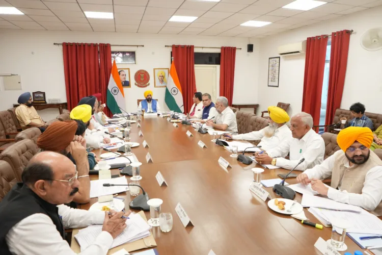 मुख्यमंत्री के नेतृत्व में मंत्रिमंडल की ओर से ‘पंजाब पवित्र ग्रंथों के खिलाफ अपराध रोकथाम विधेयक-2025’ को मंजूरी 1 Cabinet Meeting