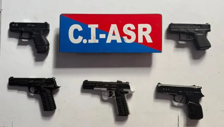 अमृतसर में पाकिस्तानी तस्कर का गुर्गा पाँच आधुनिक पिस्तौलों सहित काबू 1 Crime