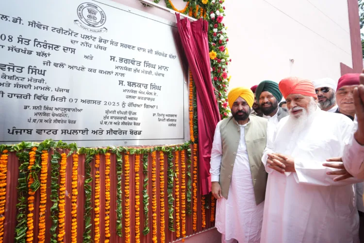 मुख्यमंत्री और संत निरंजन दास जी ने डेरा सचखंड बल्लां में एस.टी.पी. का किया शिलान्यास 1 CM Mann