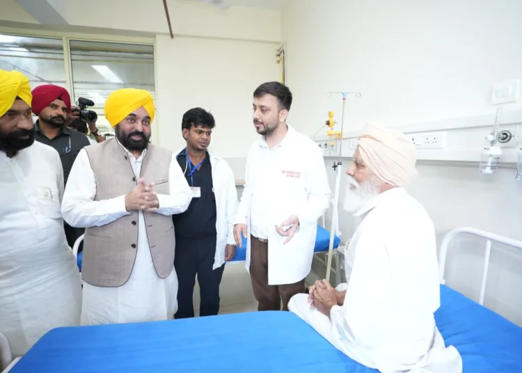 मुख्यमंत्री ने सुखबीर बादल को चुनौती दी – झूठी उपलब्धियों का बखान करने के बजाय बरगाड़ी कांड और नशे से हुई मौतों की जिम्मेदारी लें 11 Mann