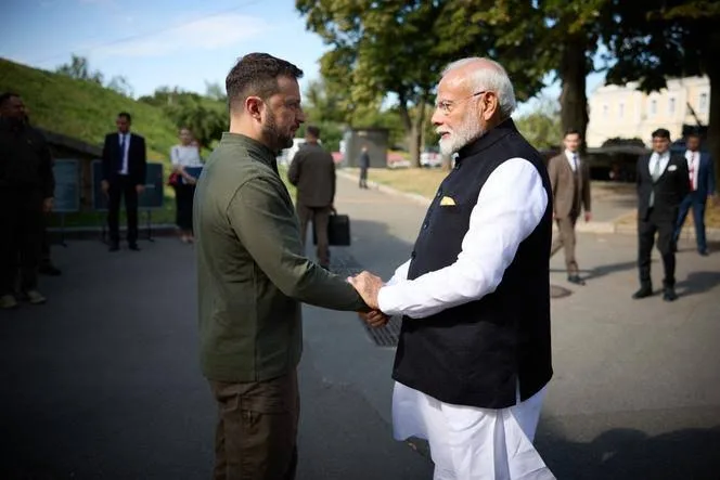 PM Modi speaks with ukraine President Zelenskyy reaffirms for peaceful settlement amid war with russia