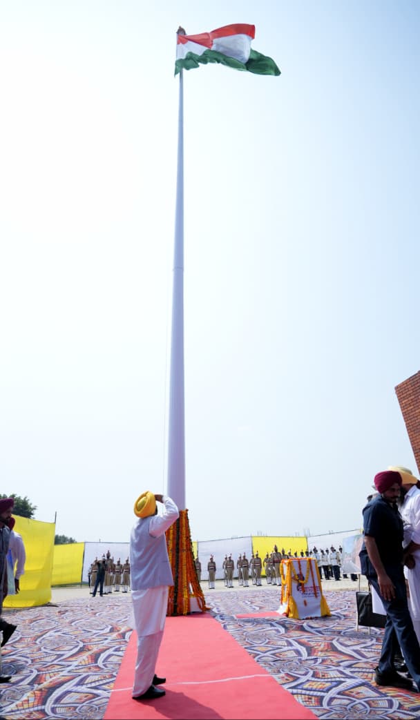 मुख्यमंत्री द्वारा खटकड़ कलां में शहीद-ए-आज़म भगत सिंह को श्रद्धा के फूल अर्पित 4 04 3