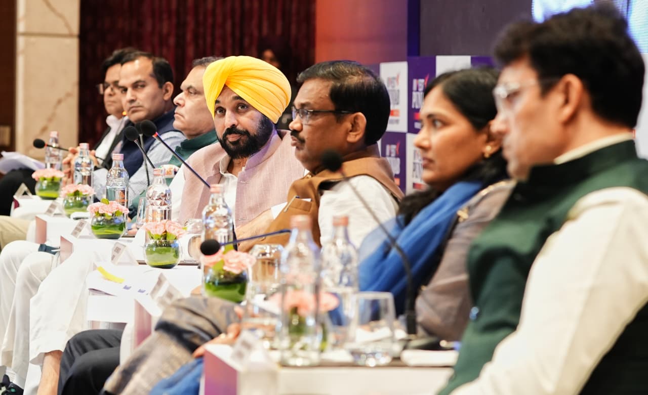 विश्व भर में सबसे पसंदीदा निवेश स्थल के रूप में उभर रहा है पंजाब - मुख्यमंत्री 6 2 3