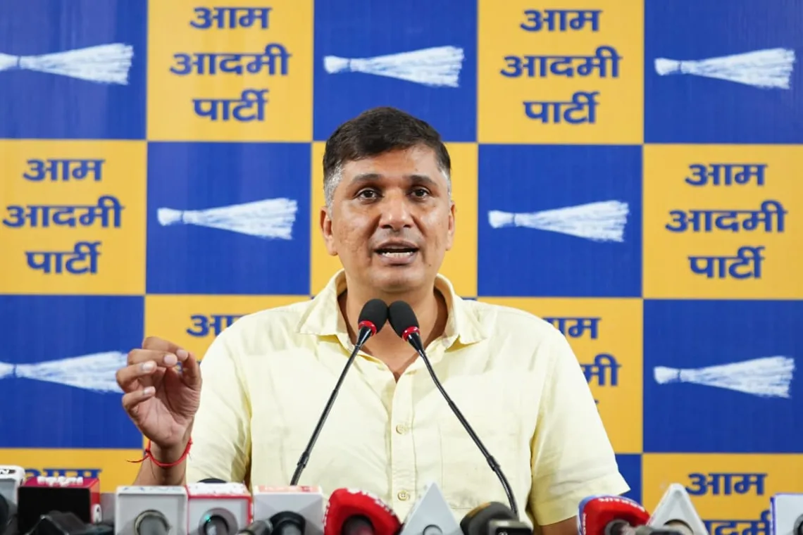 CM के उद्घाटन में आने के लिए खुलेआम जनता को धमका रहे भाजपा विधायक राजकुमार चौहान : सौरभ भारद्वाज 1 Saurabh