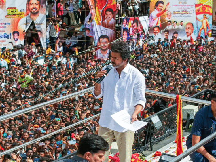 Vijay Rally Chaos: तमिलनाडु में भगदड़, कई लोग बेहोश 1 Vijay Rally Tamil Nadu