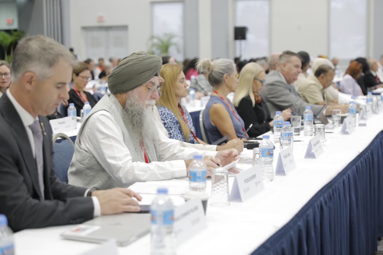 स्पीकर ने बारबाडोस में आयोजित 68वीं सी.पी.ए. जनरल असेंबली में की भागीदारी 2 1 4