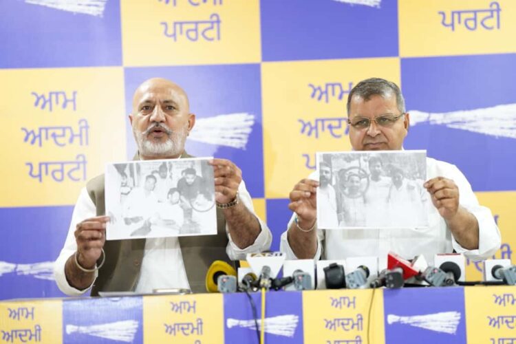 सुखविंदर कलकत्ता हत्याकांड के आरोपी डिम्पी बावा के साथ कांग्रेस नेता राजा वड़िंग के 'सीधे संबंध', 'आप' ने जारी की तस्वीरें 1 Aap pc