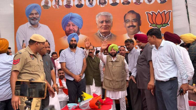 Sukhbir Badal's OSD Joins BJP! अकाली दल में बड़ी 'टूट'... 1 Amrinder Singh