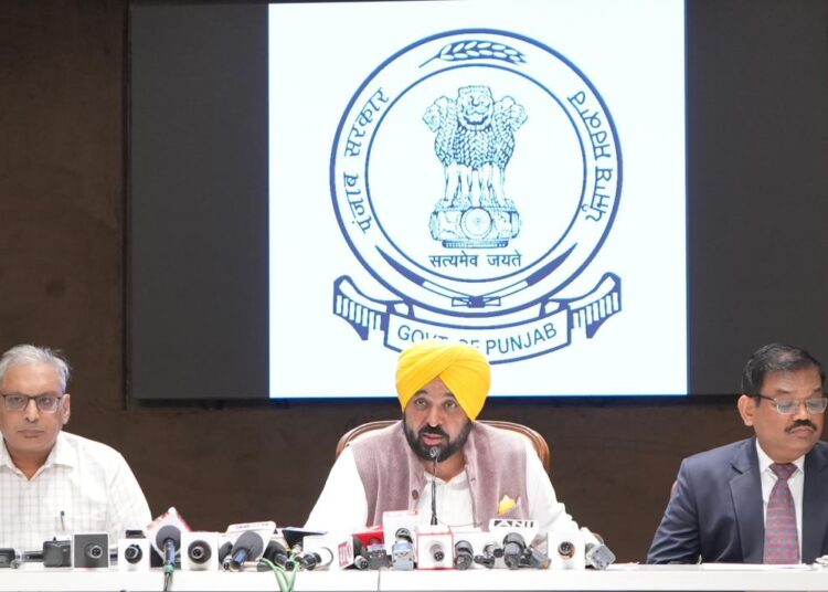 Sarpanch Foreign Visit : MLA-मंत्रियों वाला रुतबा, विदेश जाने से पहले इजाजत जरूरी 8 CM Mann